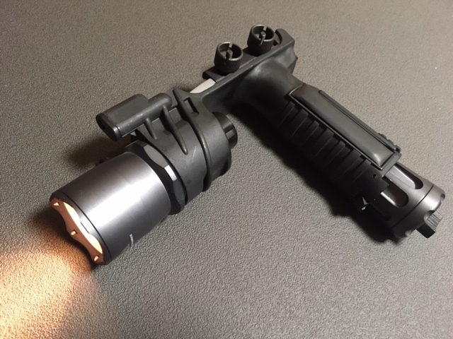 INSIGHT M3 Tacty karu ilumine -ta-( the truth thing ) SF M910 type flashlight 