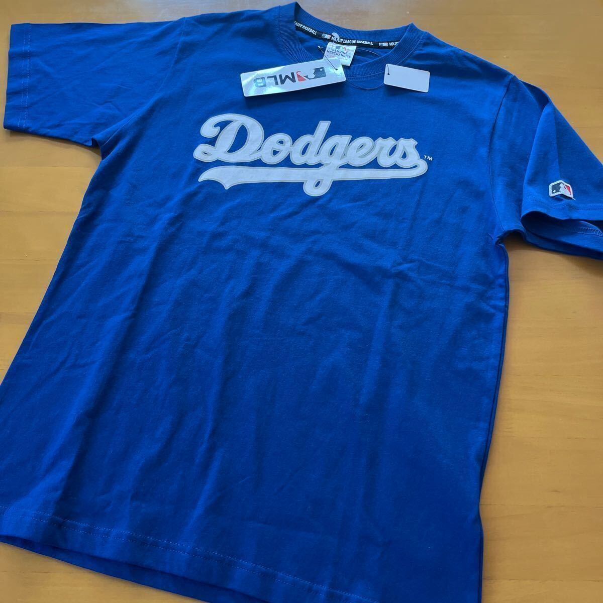 Ｌサイズ 新品　MLB 半袖シャツ ロサンゼルス　ドジャース　大谷翔平　メジャーリーグ　ロゴTシャツ_画像2