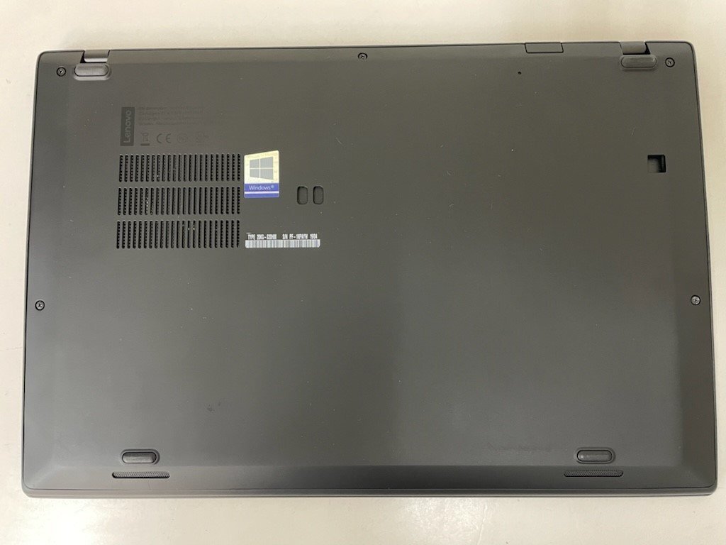 【UEFI起動確認済み／中古】ThinkPad X1 Carbon [TYPE 20KG-S20H00] (Core i5-8250U, RAM8GB, SSD 無し) 本体＋ACアダプタ ⑤の画像3