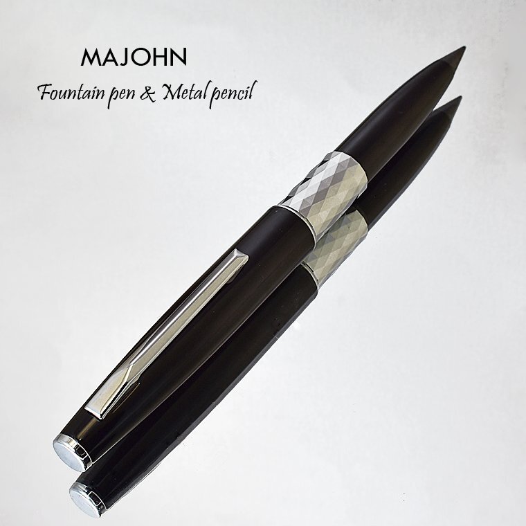 ◆●多機能【MAJOHN】N102 万年筆+メタル ペンシル 削らずに書き続けられる金属鉛筆 ブラック F細字 ペンケース・替え芯2本付 新品/MN102BK_画像3