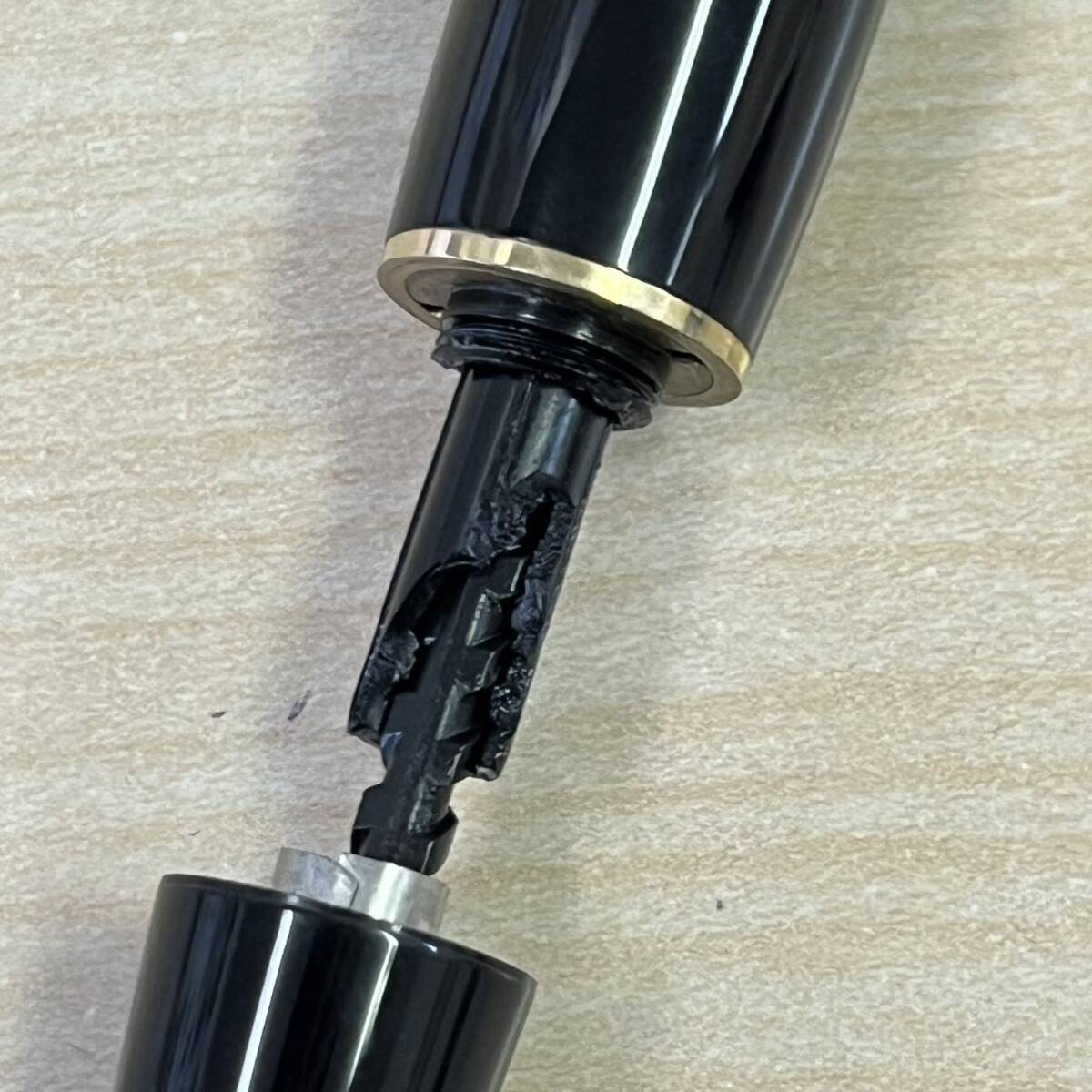 【TS0421】MONTBLANC モンブラン 万年筆 マイスターシュテュック 4810 14C M ペン先 585 筆記用具 文房具 インクなし 破損箇所あり No 149の画像9