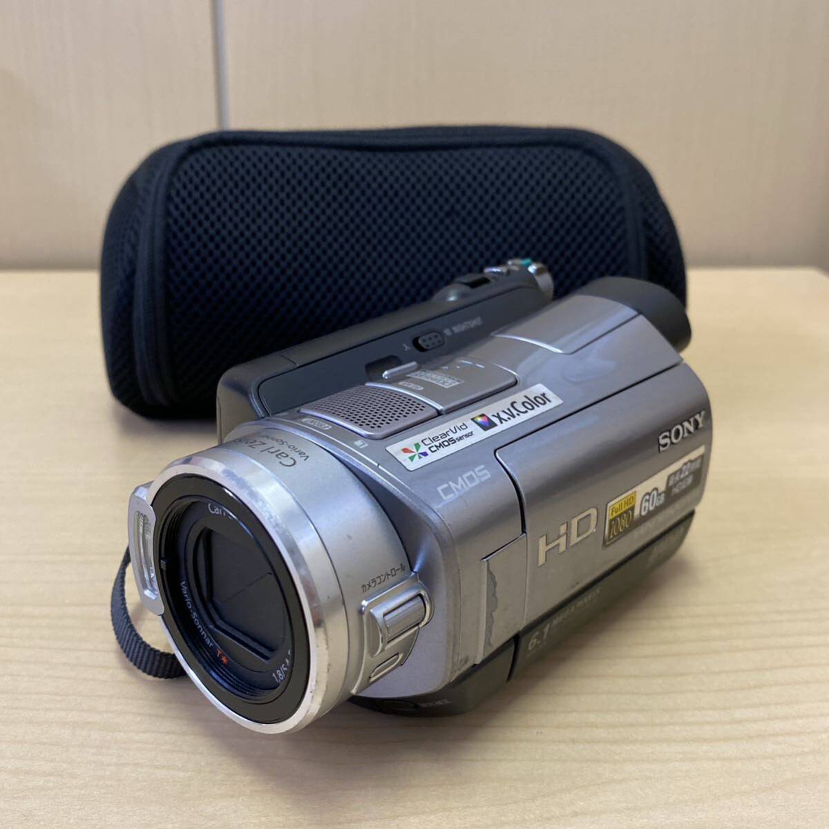 【TS0427】 SONY ソニー ビデオカメラ ハンディカム HDR-SR7 シルバーカラー 付属品なし 動作未確認 キズあり 汚れあり_画像1