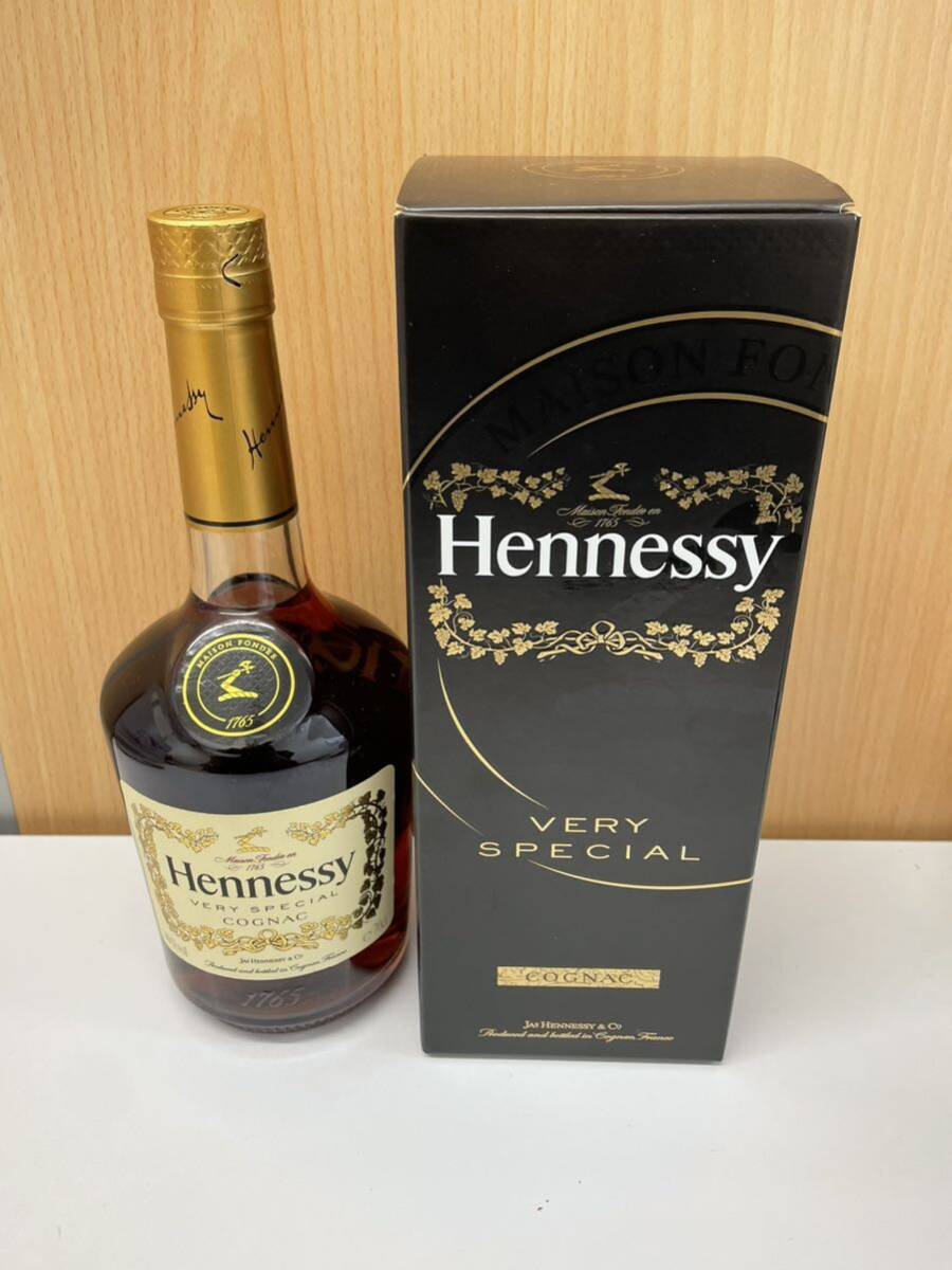 【M0414】※２０歳未満の者に対する酒類の販売は致しません Hennessy ヘネシー ベリースペシャル ブランデー COGNAC コニャック 700ml 40%の画像1