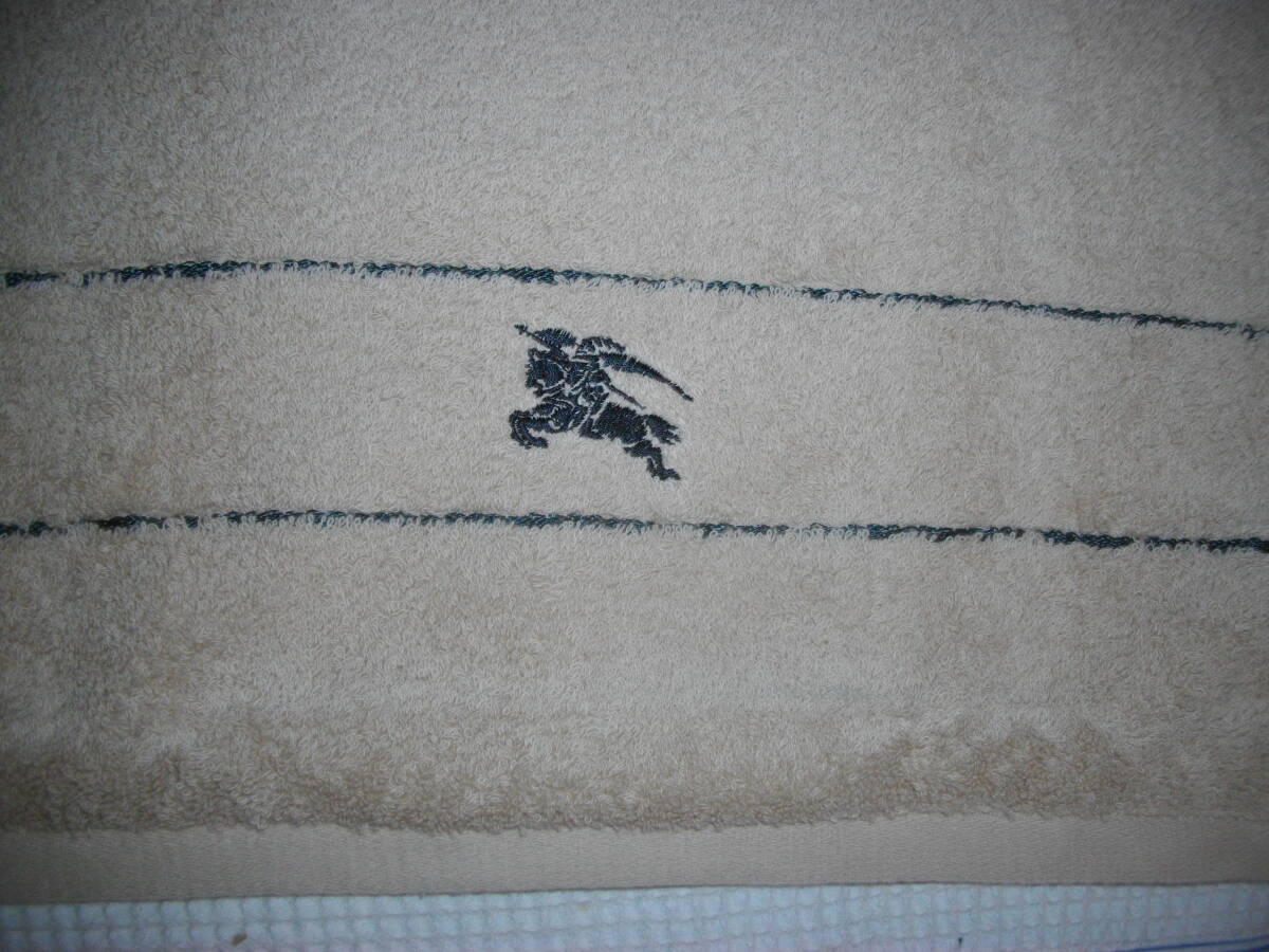 [ Burberry ] с вышитым логотипом банное полотенце *