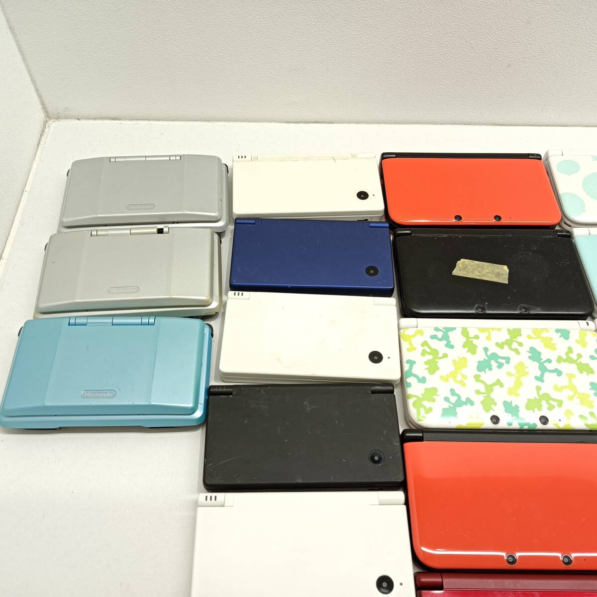 069A 【ジャンク品】3DS/3DSLL/New3DSLL/New2DSLL/DSLite/Dsi/初期型DS 本体 まとめて出品 任天堂 ニンテンドーの画像2