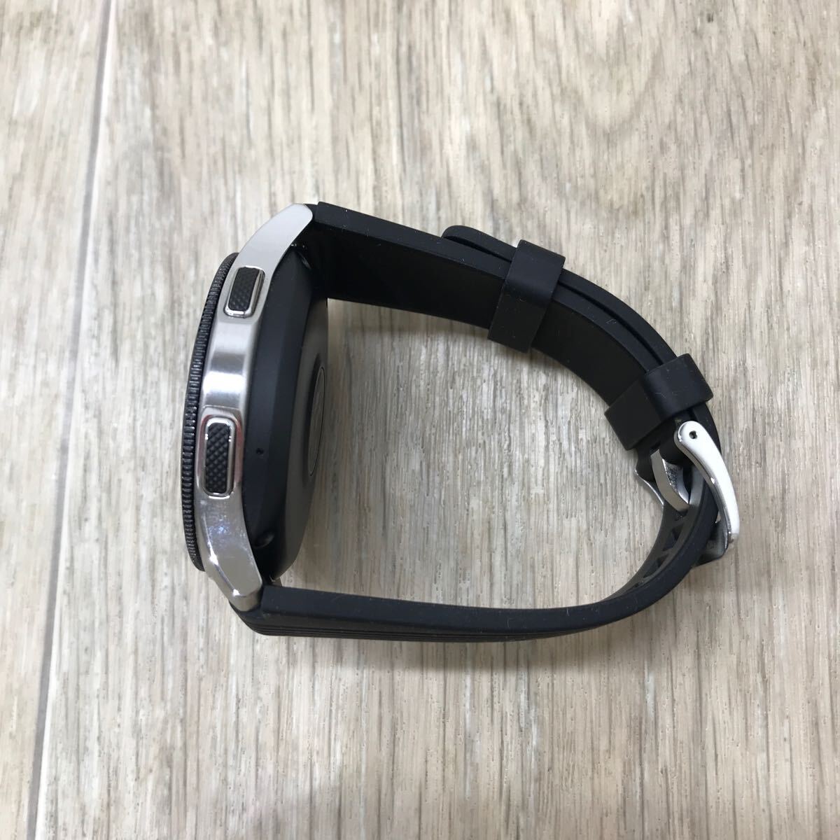 168 D 1円〜 amsung Galaxy Watch SM-R800 スマートウォッチ シルバー 動作確認済み 初期化済み ペアリング解除済み ギャラクシー 中古の画像6