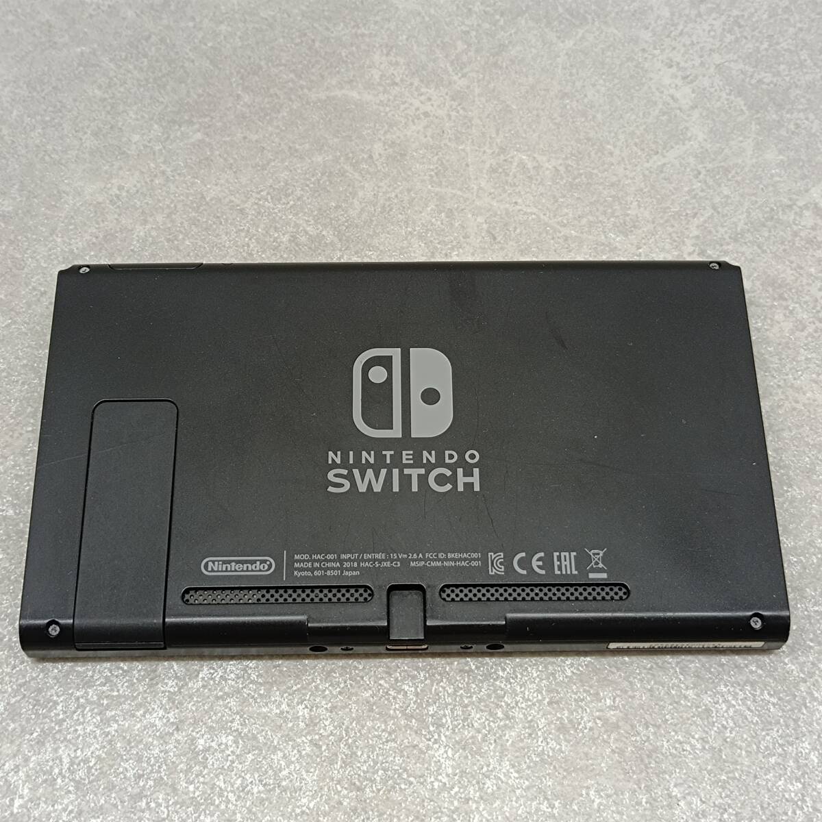 070）A 〈中古品〉ニンテンドーSwitch 初期型 本体のみ HDH-001【動作確認/初期化済】の画像7