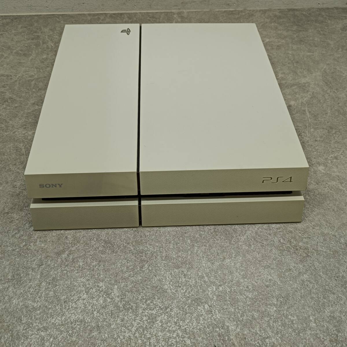 071）A〈中古品〉Playstaion4 PS4 本体のみ CUH-1100A グレイシャーホワイト 500GB FW11.50【動作確認/初期化済】_画像2