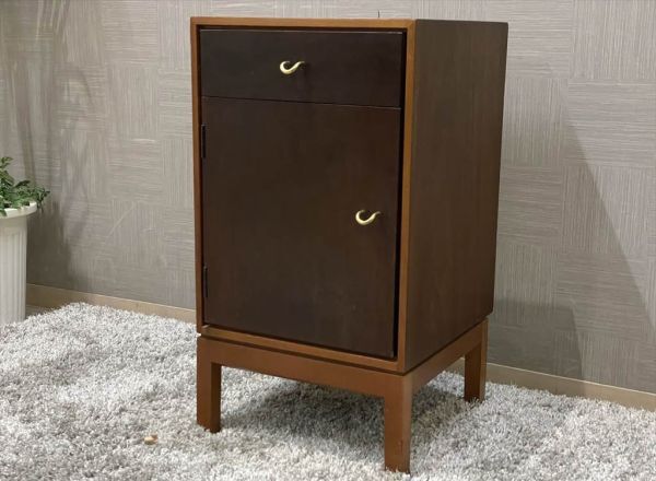 英国ヴィンテージ Stag Furniture ミンストレル TwoーTone サイドキャビネット イギリス スタッグ Minstrel ナイトテーブルの画像1