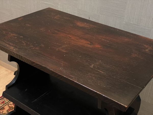 西洋クラシック 高級感ある彫装飾の美しいデスク 無垢材 イギリス 木製机 サイドテーブル 作業机 カフェテーブル 店舗什器の画像3