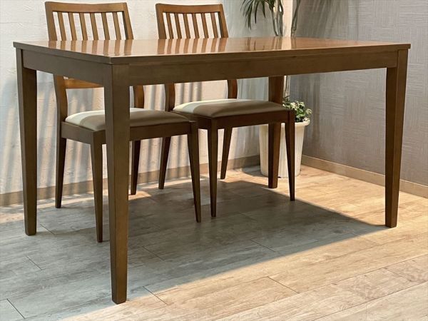 IDC大塚家具 高品質ダイニング5点セット テーブル＋チェア4脚 天然木 食卓椅子の画像2