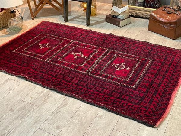 イラン産 トライバルラグ 186×111cm Vintage Baluch Persian Carpet バルーチ ウール ヴィンテージ手織り ペルシャ絨毯の画像4
