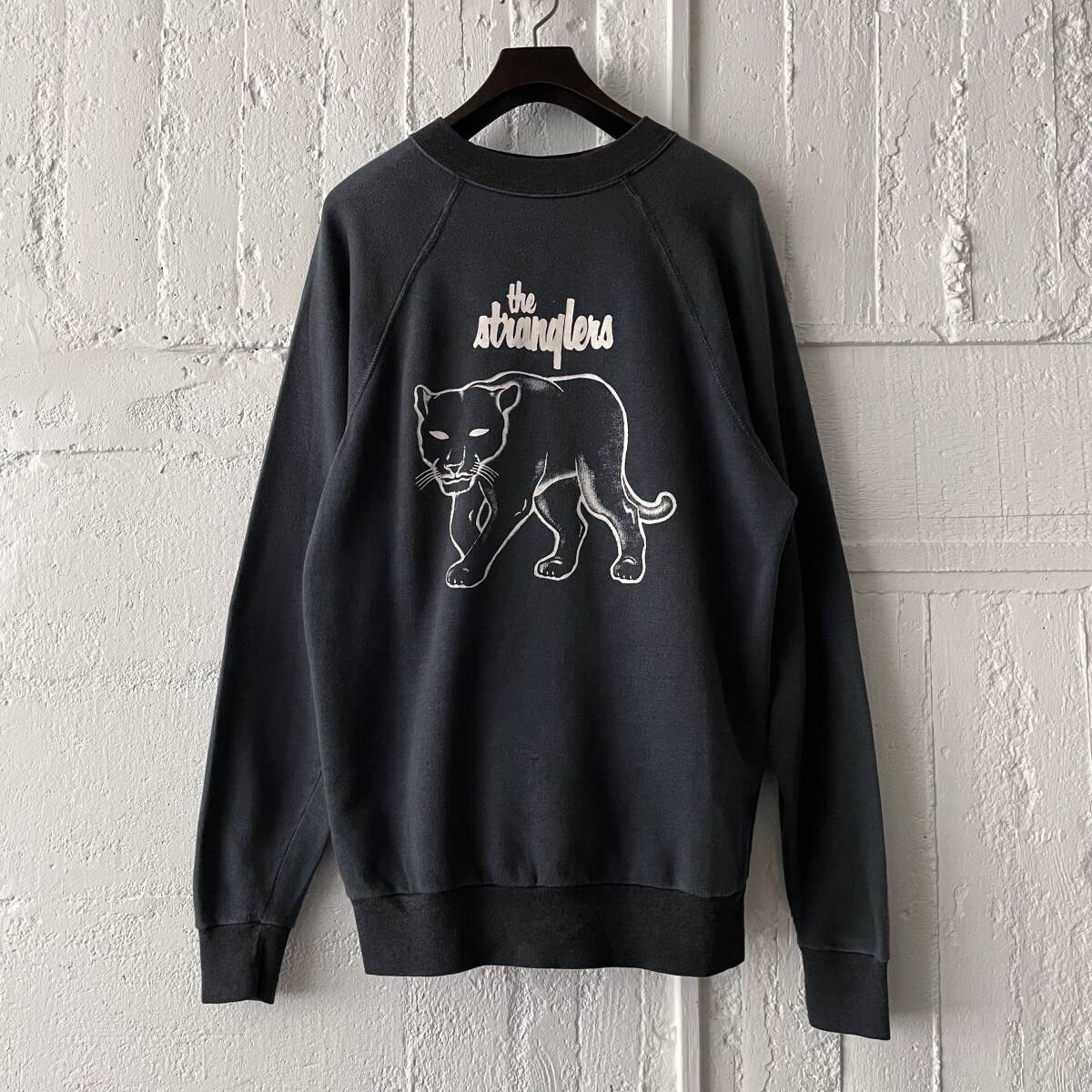 【80’S The Stranglers ストラングラーズスウェット黒】ヴィンテージ Tシャツ バンドT ロックT UKパンク イギリス ピストルズ クラッシュ の画像1