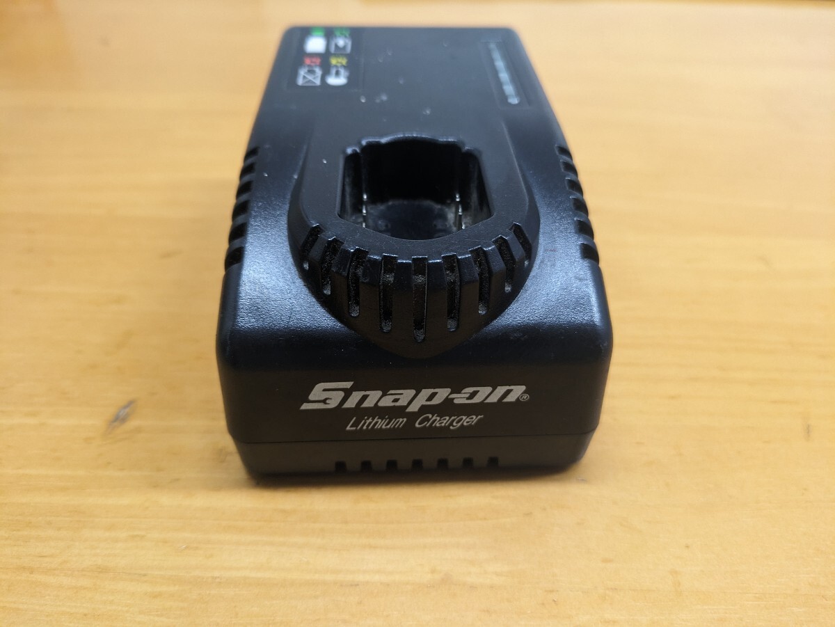 スナップオン Snap-on 電動ツール 14.4V バッテリー用 充電器　のみ　CTCJ772A snapon 適合バッテリー:CTB8174、8172_画像1