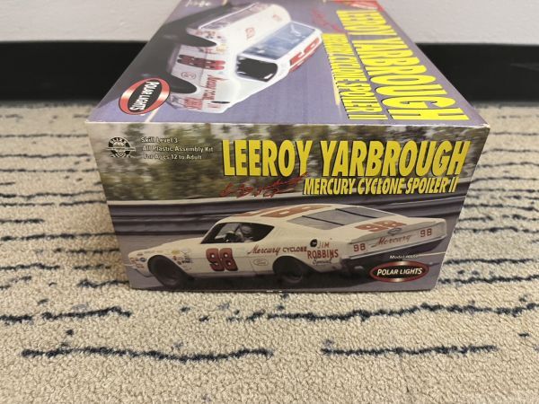 W212-CH3-591【未開封】NASCAR ナスカー Leeroy Yarbrough リーロイ・ヤーブロー マーキュリー サイクロン スポイラーII 1/25スケールの画像3