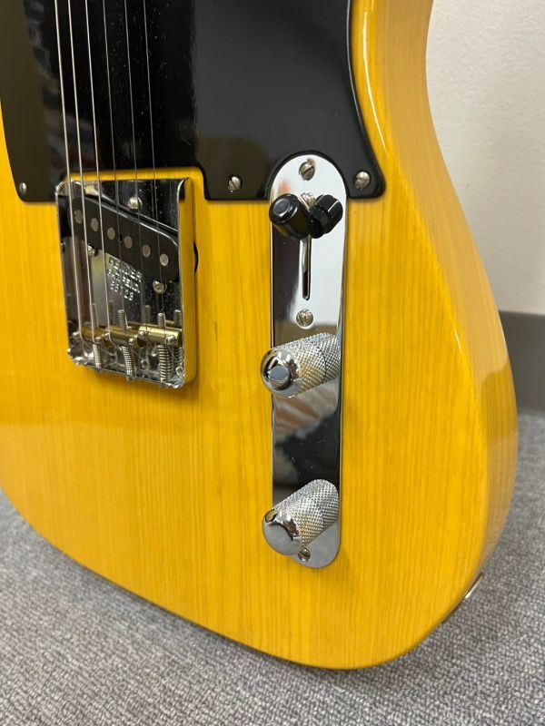 C630-I58-1288 Fender テレキャスター PAT PEND 55723 エレキギター 木目 ハードケース入 ショルダーストラップ付 替え弦付きの画像5