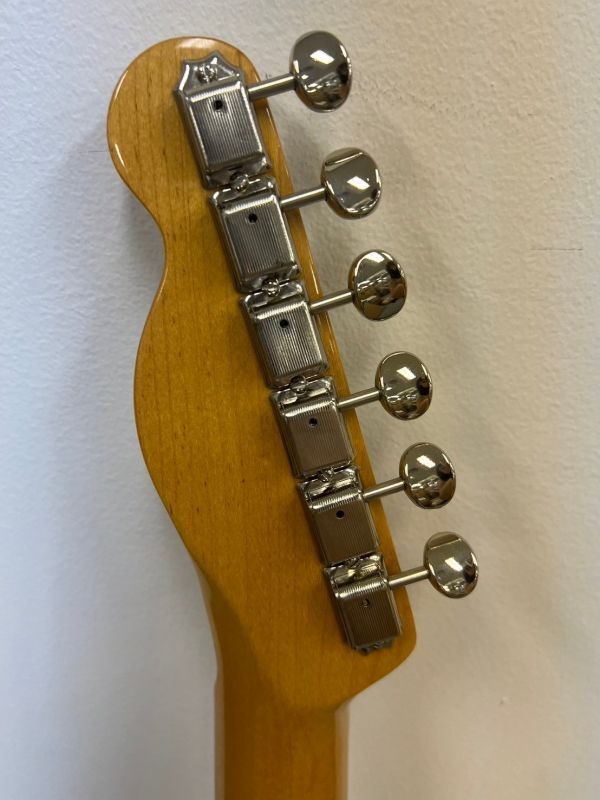 C630-I58-1288 Fender テレキャスター PAT PEND 55723 エレキギター 木目 ハードケース入 ショルダーストラップ付 替え弦付きの画像7