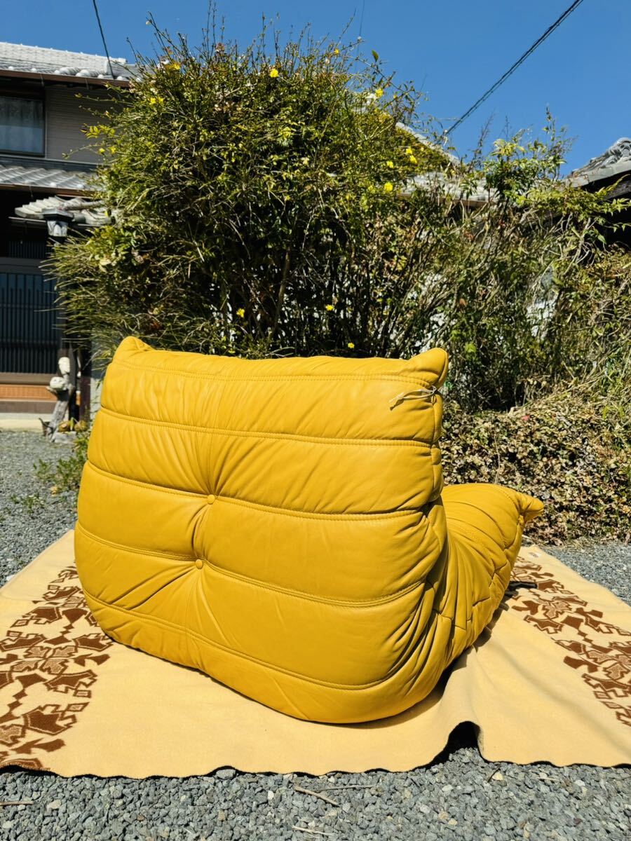 名作/ligne roset リーンロゼ/TOGO トーゴ/1Pソファ/1人掛け/1シーター/ミッシェル デュカロワ/イエロー 黄色/ローソファ/座椅子/リビングの画像6