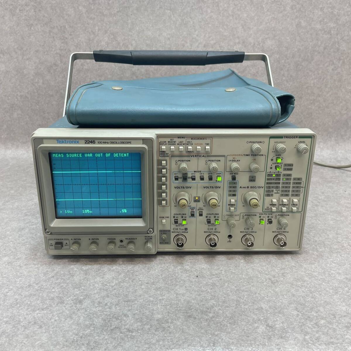 D1005★Tektronix 2246 100MHz Analog Oscilloscope アナログオシロスコープ 通電のみ確認　現状品_画像2