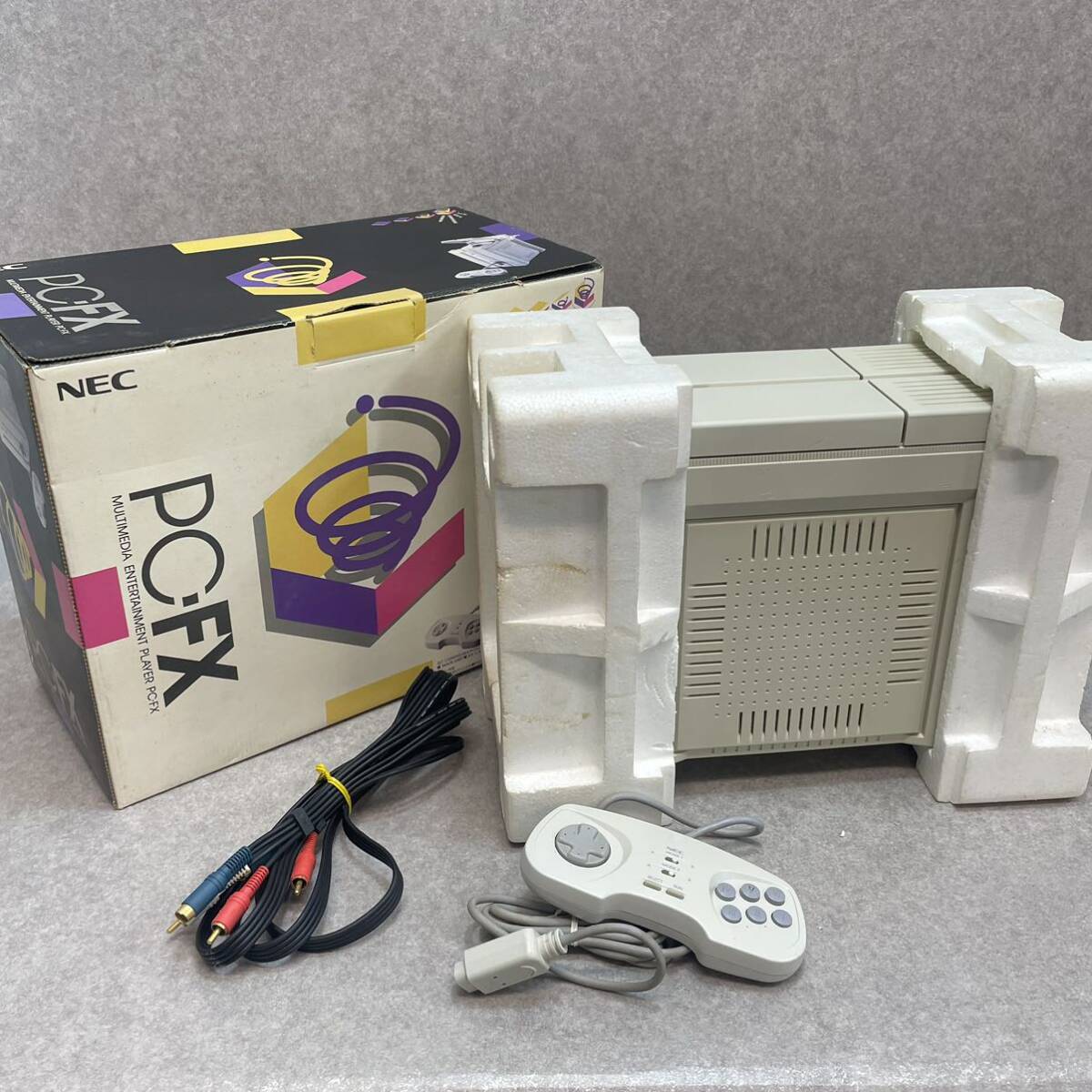 D4005★ NEC PC-FX 本体 コントローラー 箱付き 通電のみ確認の画像2