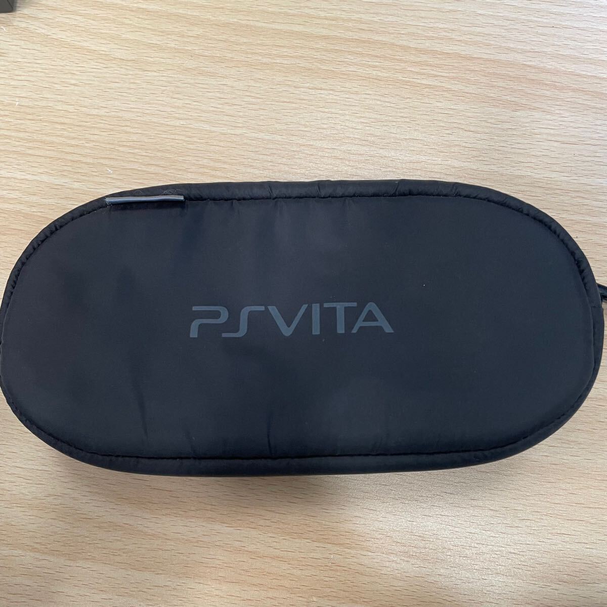 西542 SONY PlayStation VITA PS Vita PCH2000 ブラック ソニー 動作品 カセット付 ゲーム機 ケース付 ソフト の画像8