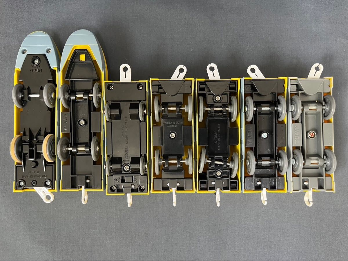プラレール　車両　新幹線　ドクターイエロー　ライト　6号車