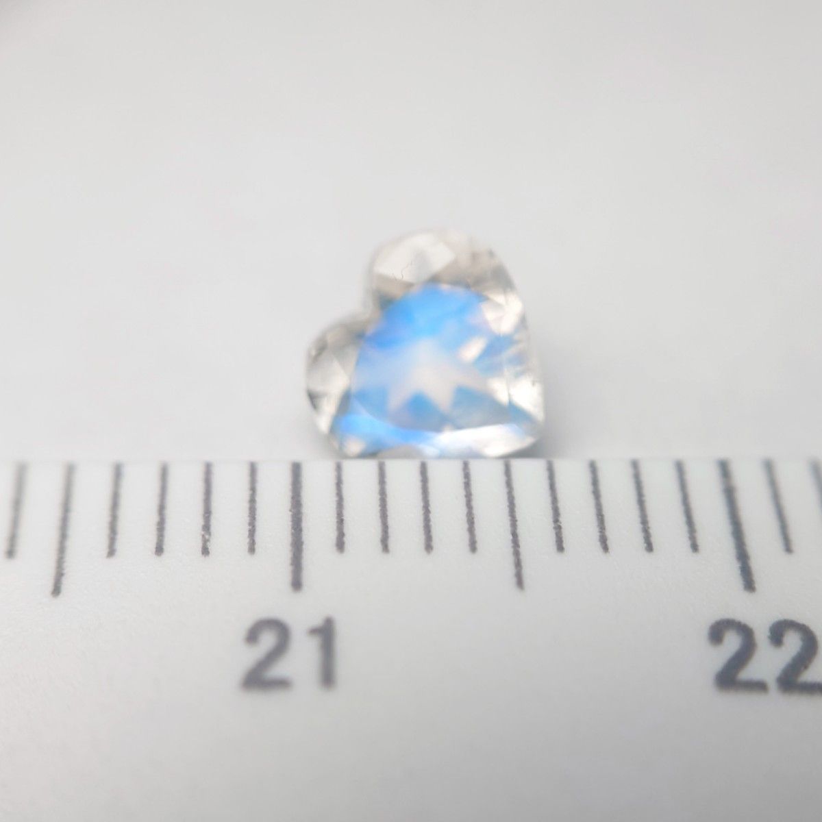 【青い月光】天然石 ブルームーンストーン ルース 0.60ct