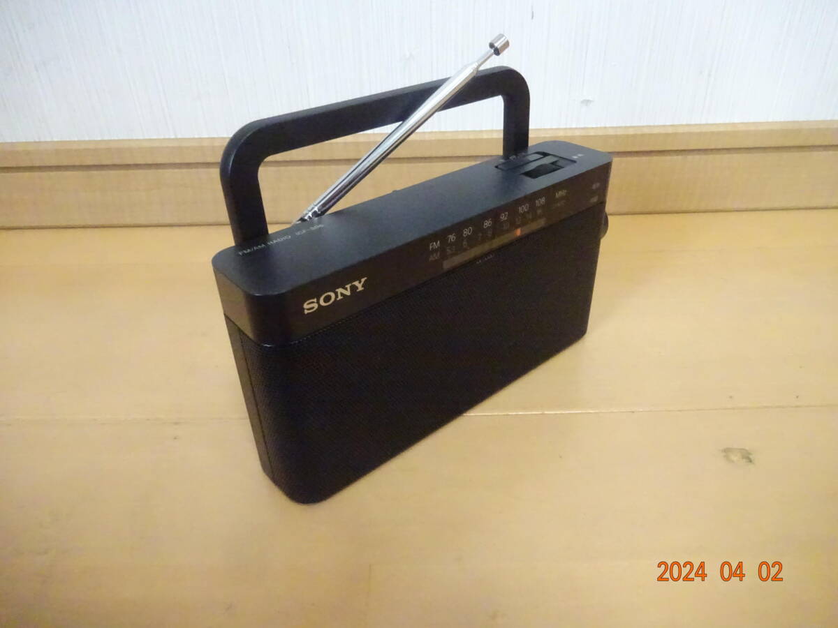 SONY ICF-306 FM/AM ラジオ 小型 高音質 高感度 動作品 簡単操作 手軽にラジオを楽しめます_画像3