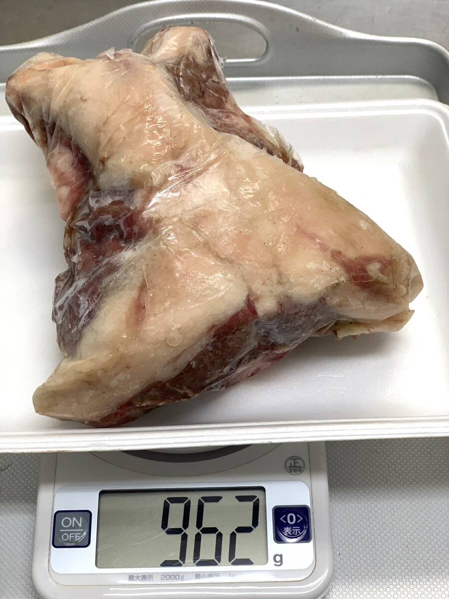 【ジビエ】ツキノワグマ　骨盤と周辺の肉　９６２ｇ　品質最高　熊肉_画像3