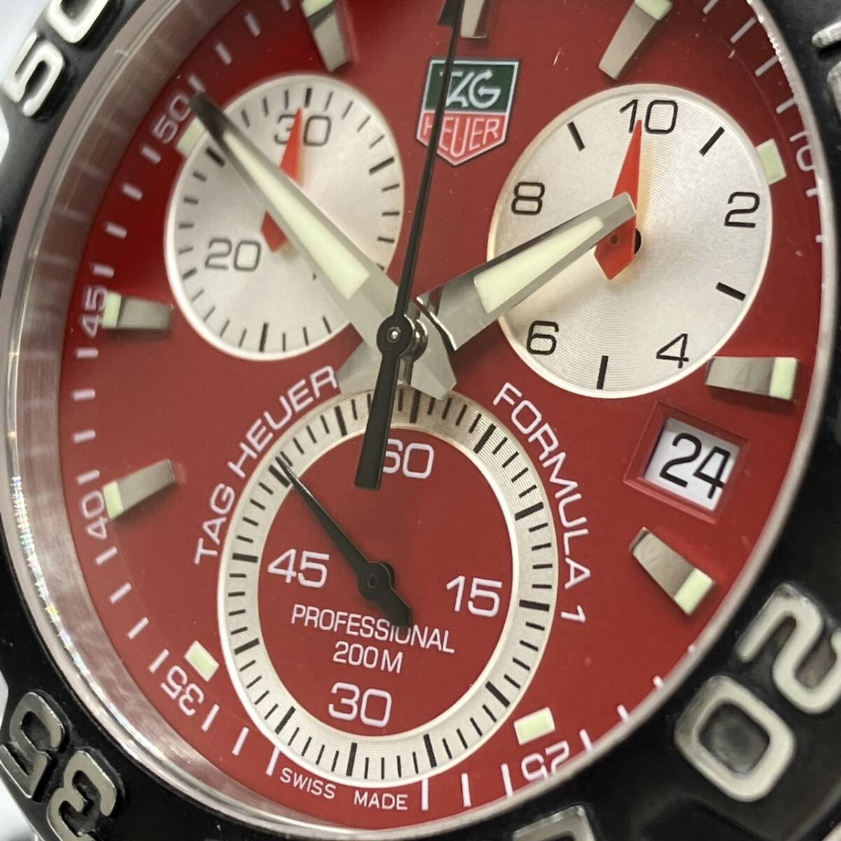 TAG HEUER タグホイヤー フォーミュラー1 赤文字盤 メンズ腕時計 CAH1112 クォーツ稼働品の画像3