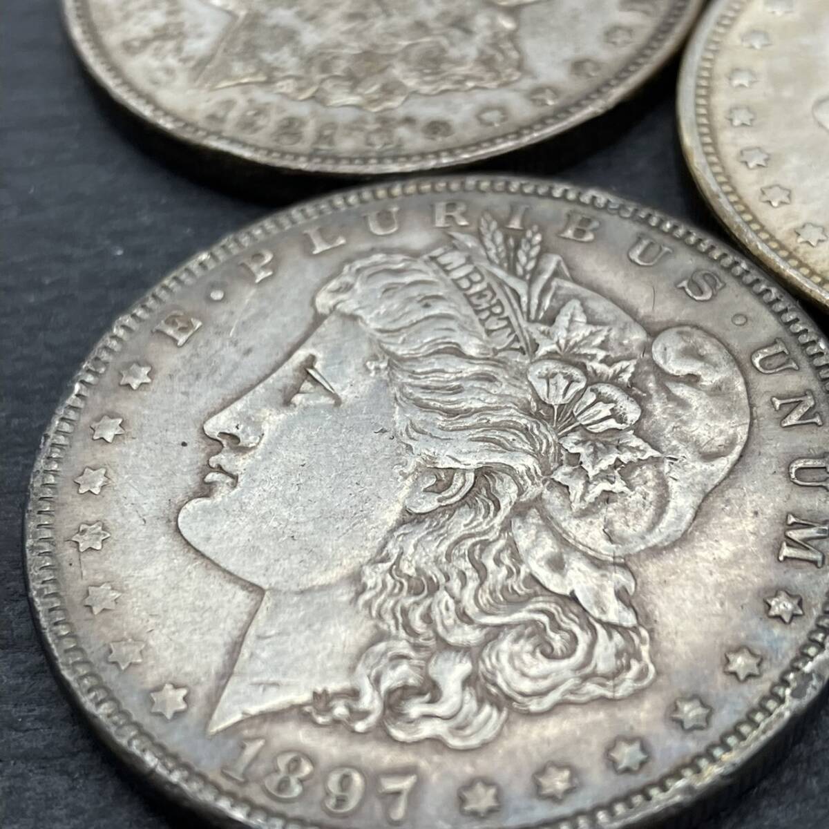 アメリカ銀貨 1ドル 80.1ｇ モルガン ダラー 自由の女神 1897年 1921年 3枚セット アンティークコイン コレクションの画像3