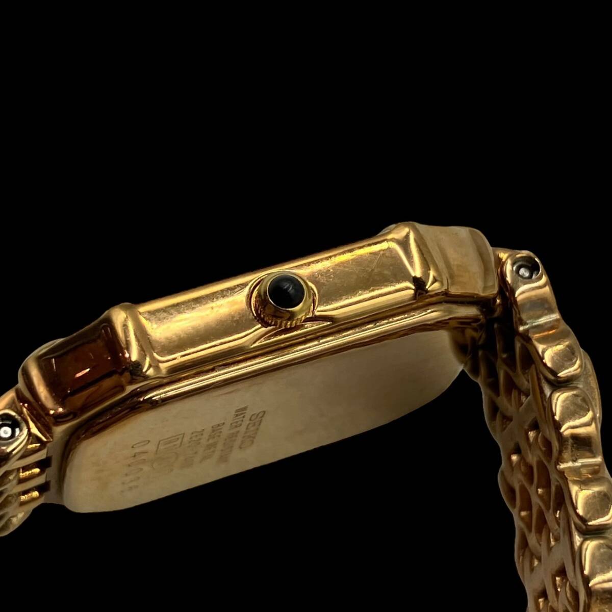セイコー エクセリーヌ ゴールドカラー シェル文字盤 2E20-7460 腕時計 不動品の画像4