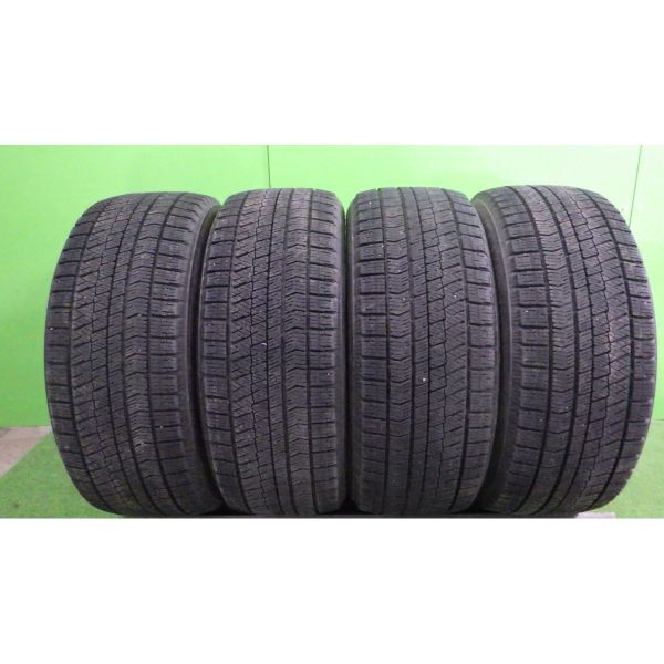 ブリヂストン BLIZZAK VRX2 225/50R17 4本SET◆2018年製8~9分山スタッドレス◆中古 特筆すべき損傷はなし◆白石区手渡し可◆スカイライン等の画像1