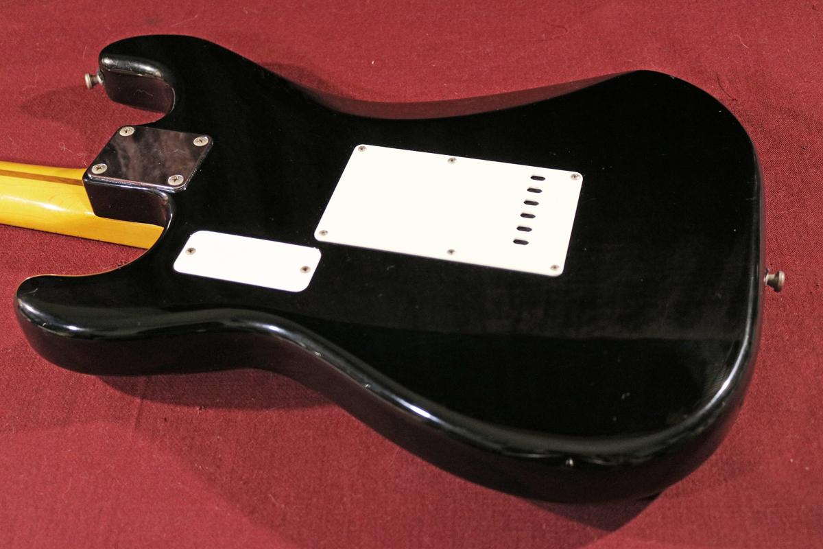 【Fender Japan】ST54-770LS（BLK）'54 Stratocaster Black（Lace Sensor Gold＋Mid Booster 搭載／Vシェイプネック／Alderボディ）日本製の画像6