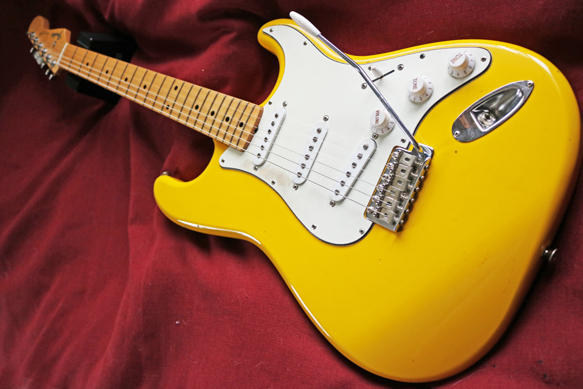 【Fender Japan】ST-STD（Y）Stratocaster Standard Yellow（トランジションロゴ／メイプル1pcネック／GOTOHペグ）フジゲン 日本製の画像1