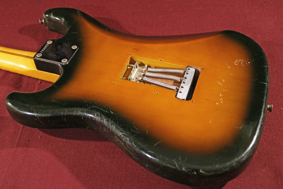 【Fender Japan】ST-57（T）'57 Stratocaster Tabacco Sunburst（メイプル1pcネック）フジゲン 日本製 外観ジャンク_画像6