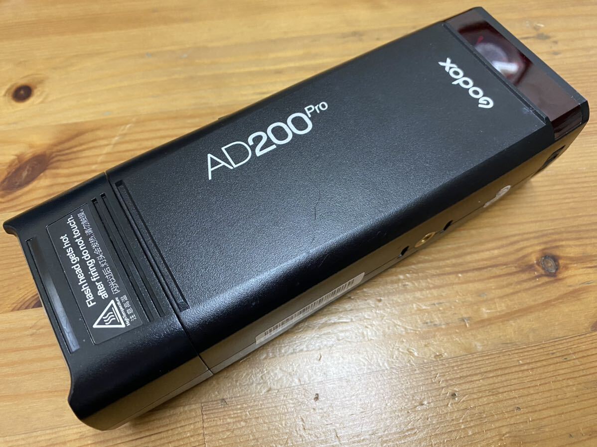 【A-30】通電確認済み Godox AD200 pro スピードライト フラッシュ ゴドックス ストロボの画像1