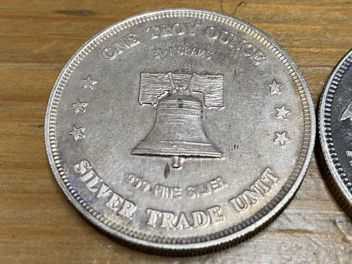 【A-36】 アメリカンイーグル AMERICAN EAGLE ONE TROY OUNCE .999 FINE 1トロイオンス 2枚 コイン 62.4gの画像2