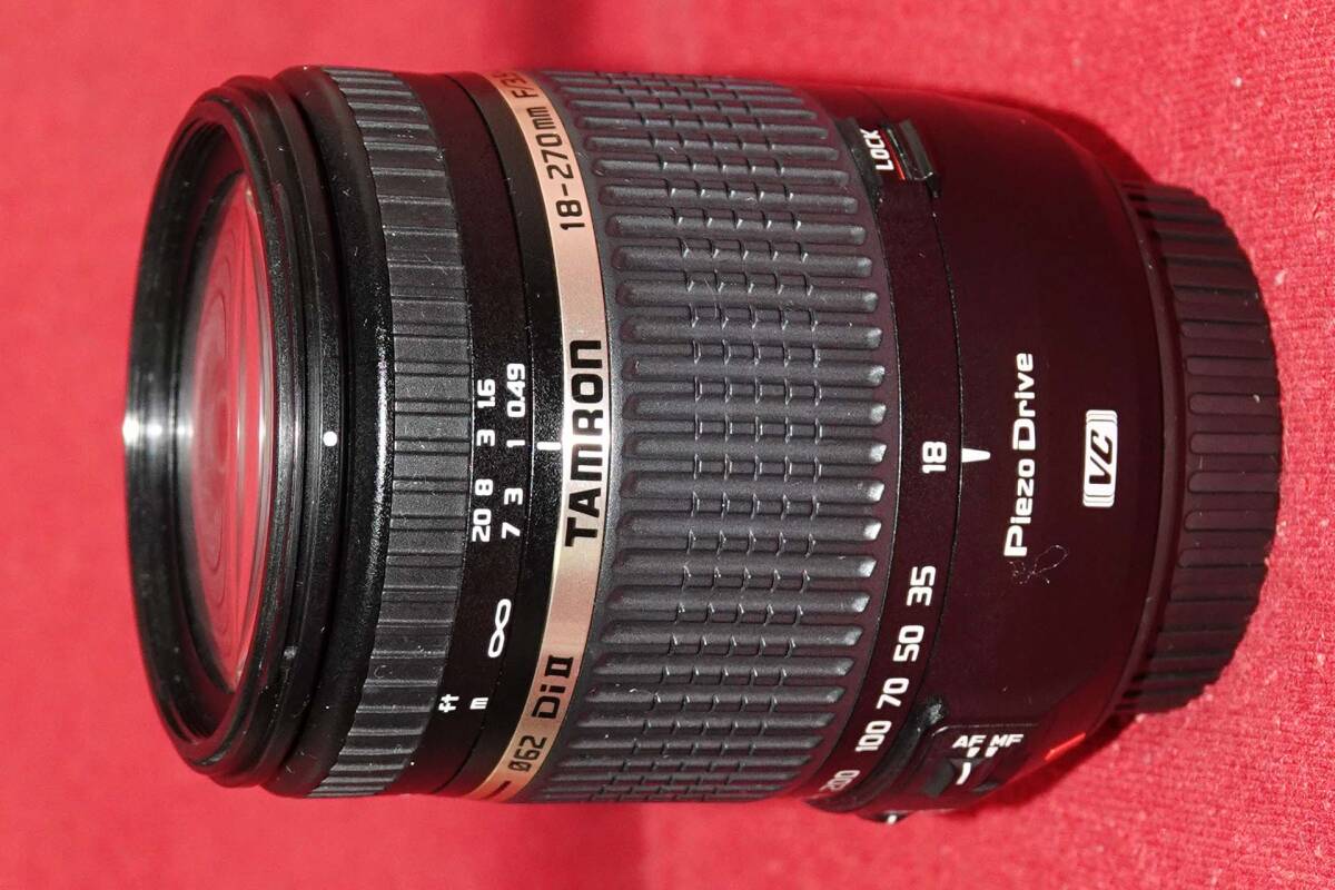 タムロン18-270mm F/3.5-6.3 Di II VC PZD (B008) 完動美品 純正(フード,前後キャップ) _画像4