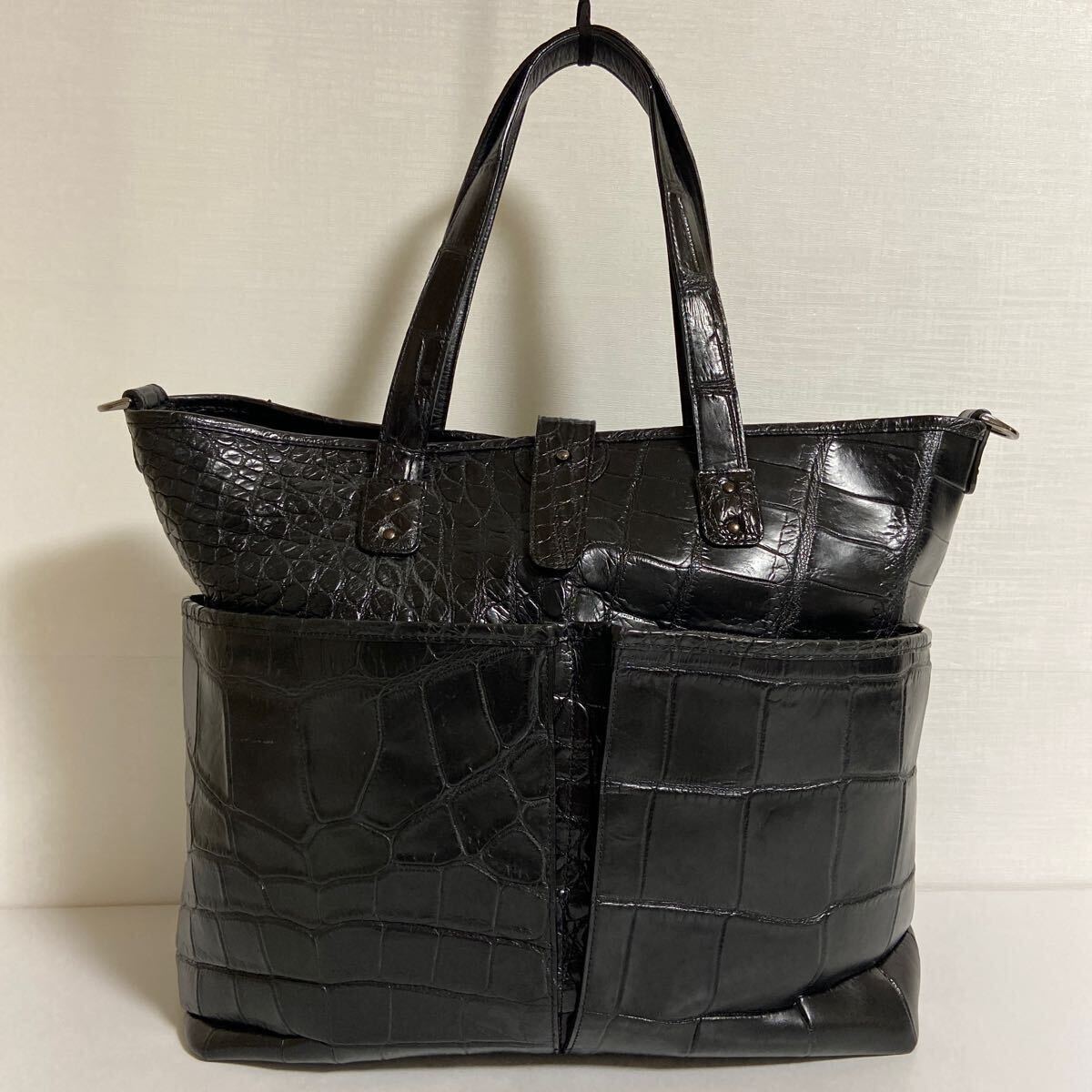 ★マットクロコダイル 大きめ トートバッグ (Black) ★size：W 45／37×H 33×D 13.5㎝ ★未使用・保管品の画像1