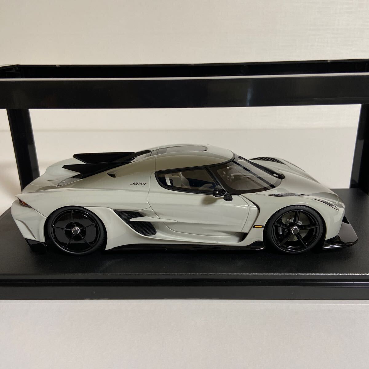 ★GTスピリット／GT Spirit：1/18 ★ケーニグセグ ジェスコ アブソリュート／KOENIGSEGG JESKO ABSOLUT 2022 (Grey) ★未展示モデル♪_画像5