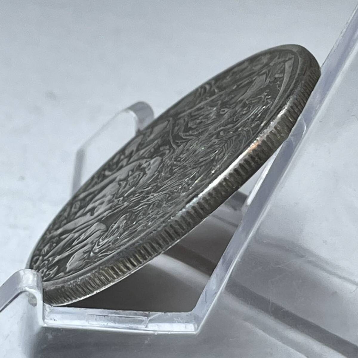WX1419流浪幣 悪魔 天眼 鷹紋 外国硬貨 貿易銀 海外古銭 コレクションコイン 貨幣 重さ約20gの画像3