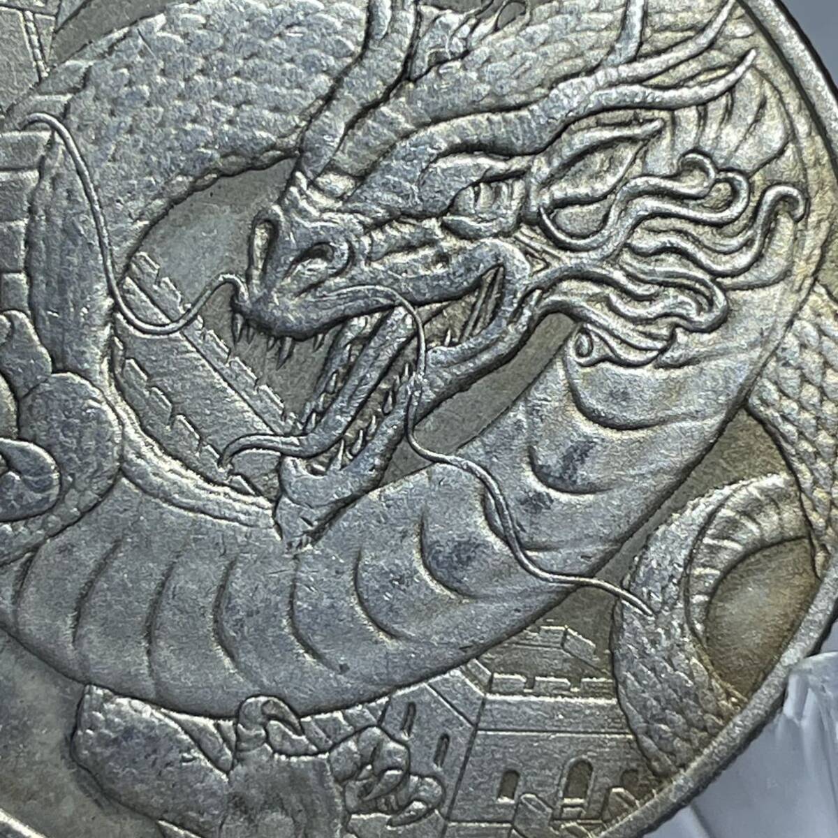 WX1433流浪幣 龍 天眼 鷹紋 外国硬貨 貿易銀 海外古銭 コレクションコイン 貨幣 重さ約25g_画像2