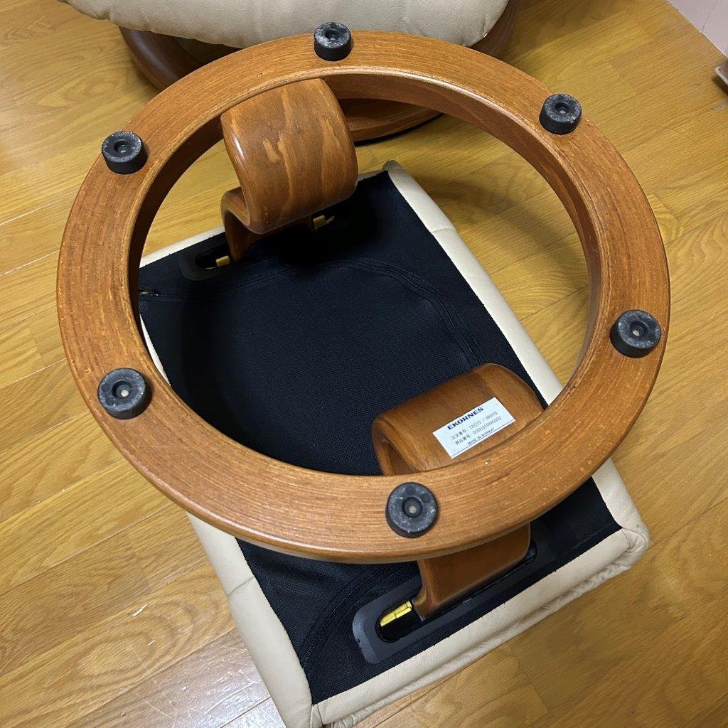 1円　定価43万 状態良好・綺麗　北欧家具　ノルウェー製　EKORNES　エコーネス　リクライニングチェア　ベージュ系　本革　ストレスチェア