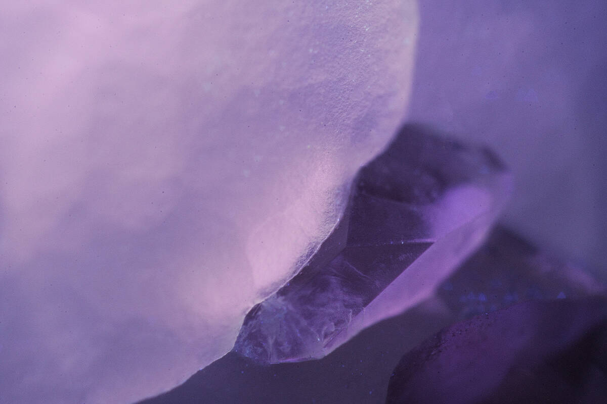 【春のコレクション2】【コレクター放出品】インド マハダリ地域 紫水晶/蛍石/アメジスト/フローライト“Spring Night” 鉱物 標本 原石の画像8