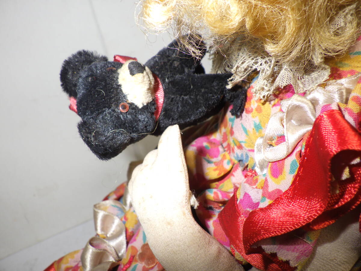 [南十字星]0409A昭和20～30年代 ポーズ人形 椅子に座るクマを抱く女の子の画像9