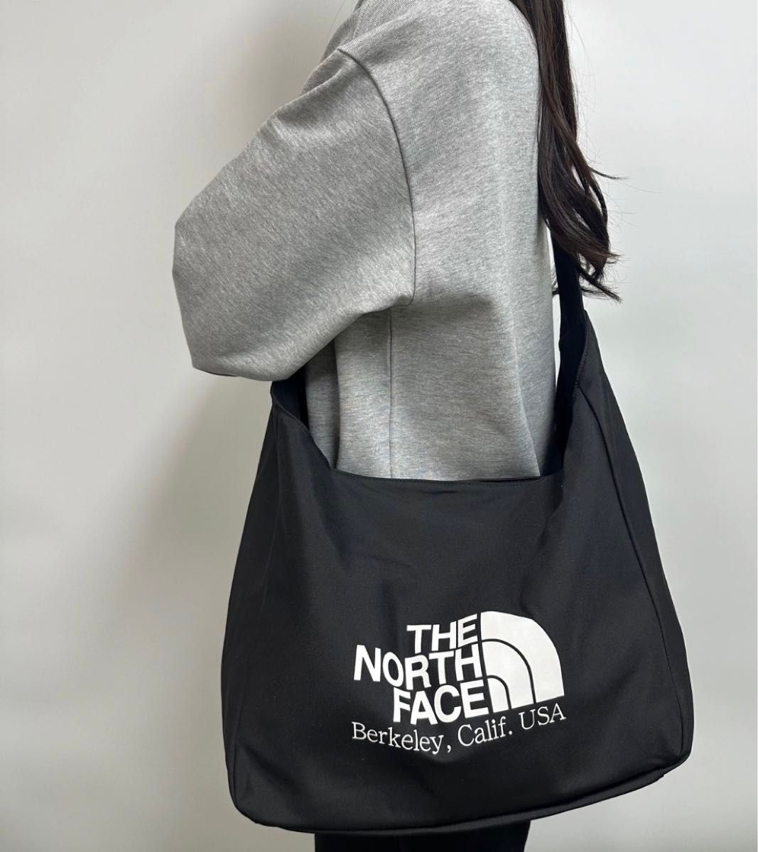 THE NORTH FACE／BIGロゴ ショルダーBAG新品（タグ付き）