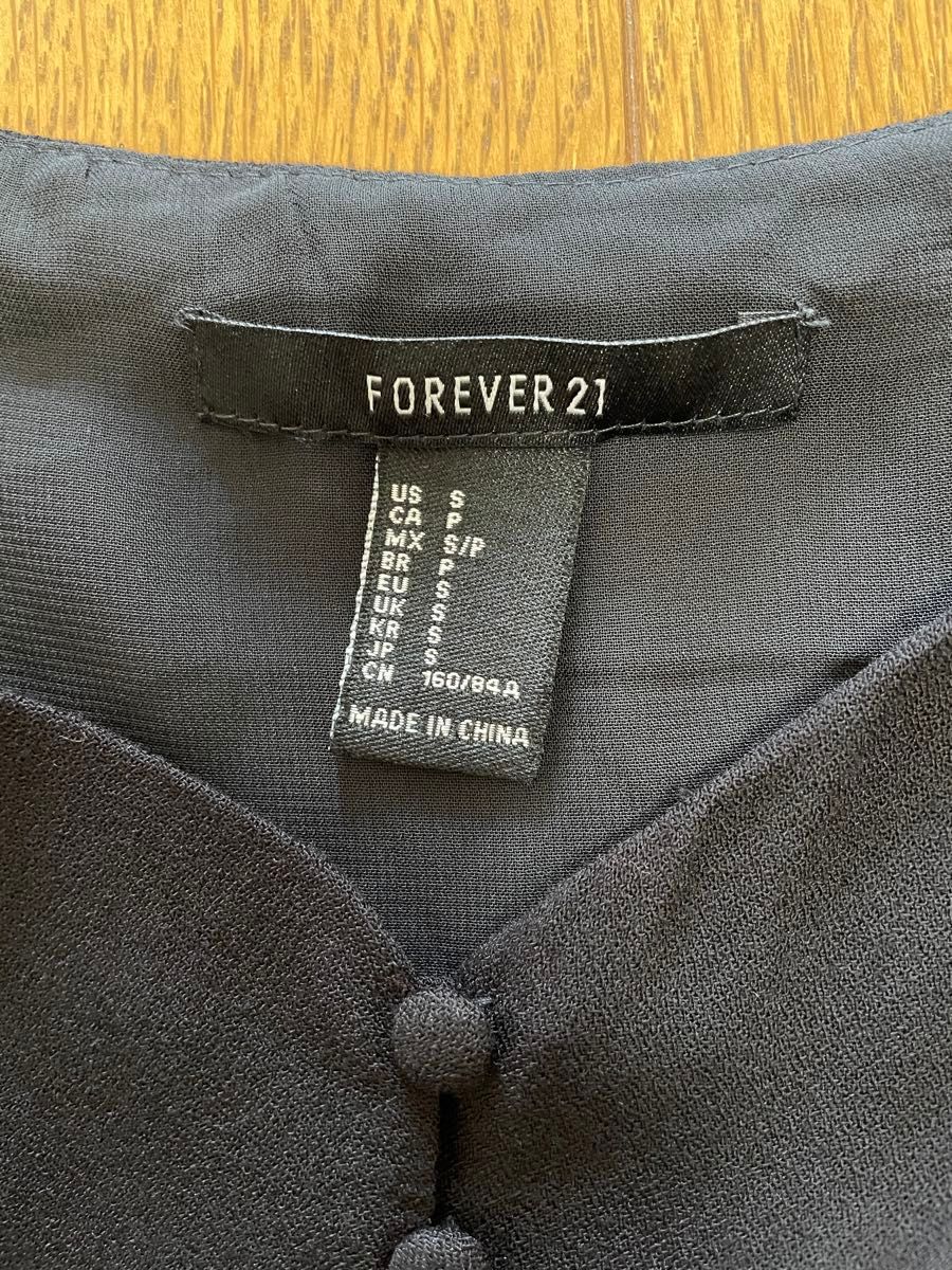 〈FOREVER21〉新品★オフショルダーワンピース