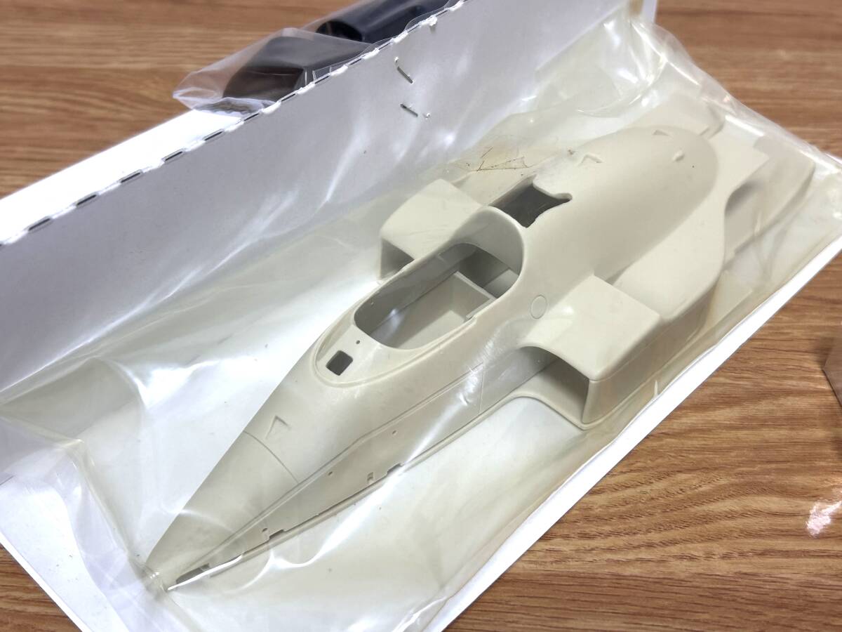 Studio 27 1/20 Lotus 95T Holland GP 1984 garage kit : Real Studio 27 1/20 Lotus 95T Holland GP 1984 garage kit : Real