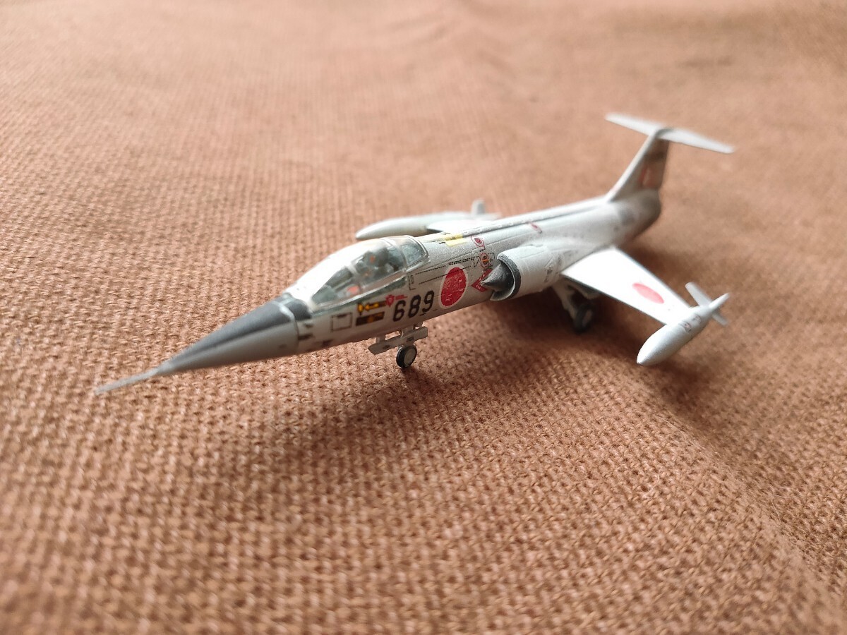 エフトイズ製 1/144スケール 航空自衛隊 F-104J 千歳基地 組立済完成品 の画像1